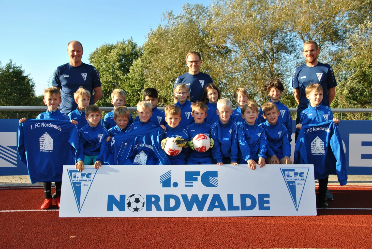 F3 bedankt sich bei der Firma Dobermann aus Münster